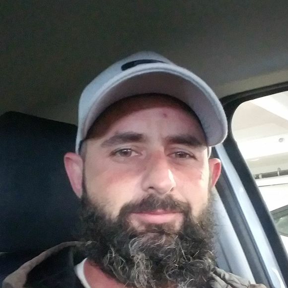 Meet your Posher, Andrew - Picture 1 of 1